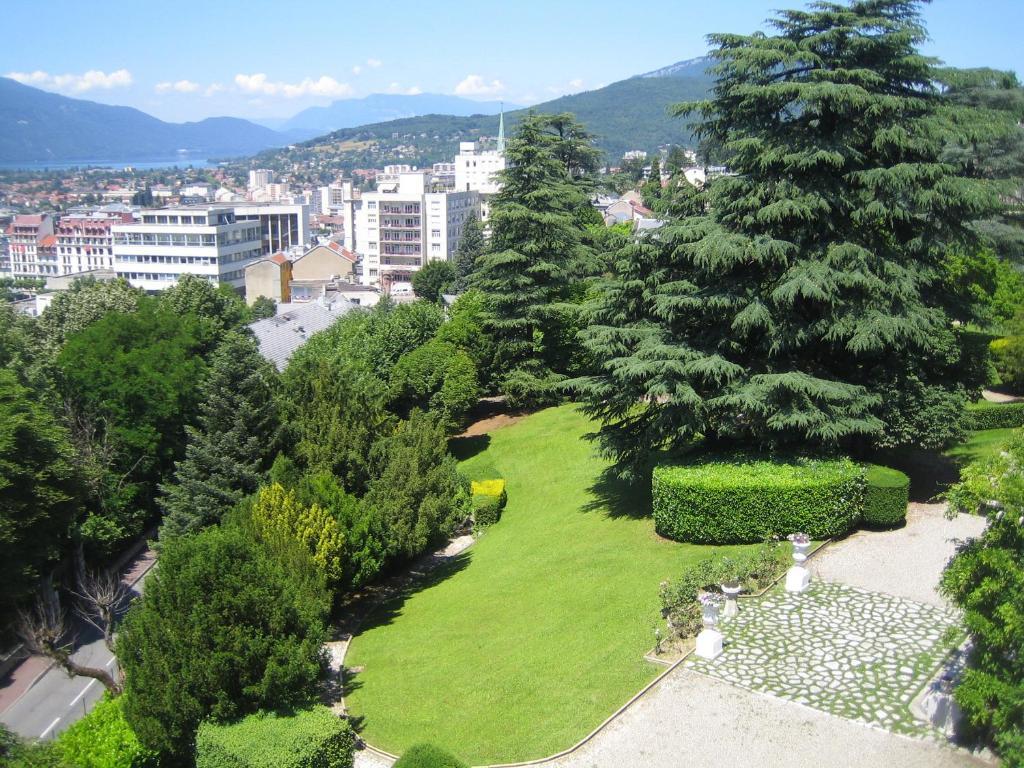 Aux Meubles Du Manoir Apart otel Aix-les-Bains Dış mekan fotoğraf