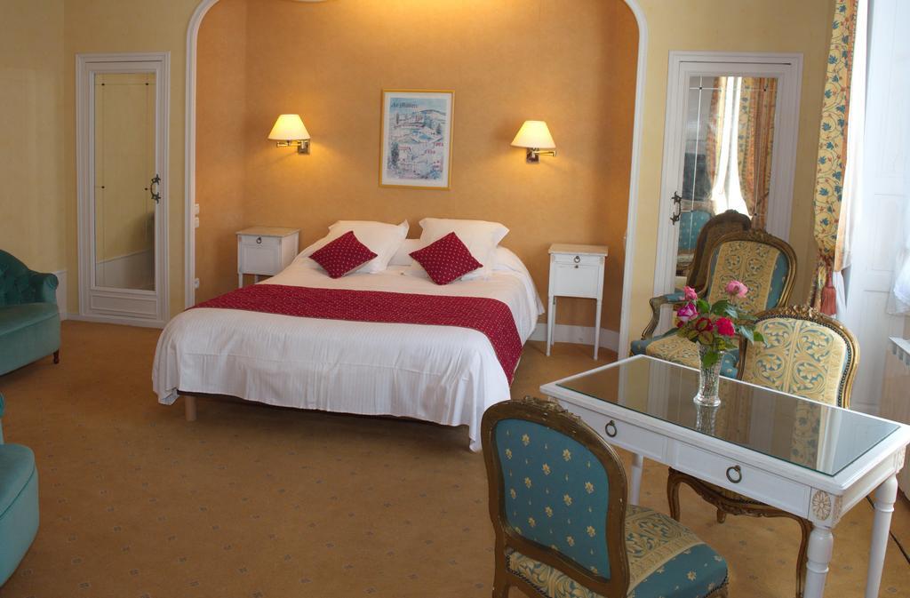 Aux Meubles Du Manoir Apart otel Aix-les-Bains Dış mekan fotoğraf
