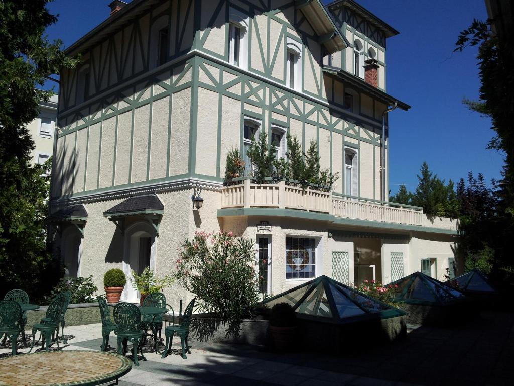 Aux Meubles Du Manoir Apart otel Aix-les-Bains Dış mekan fotoğraf