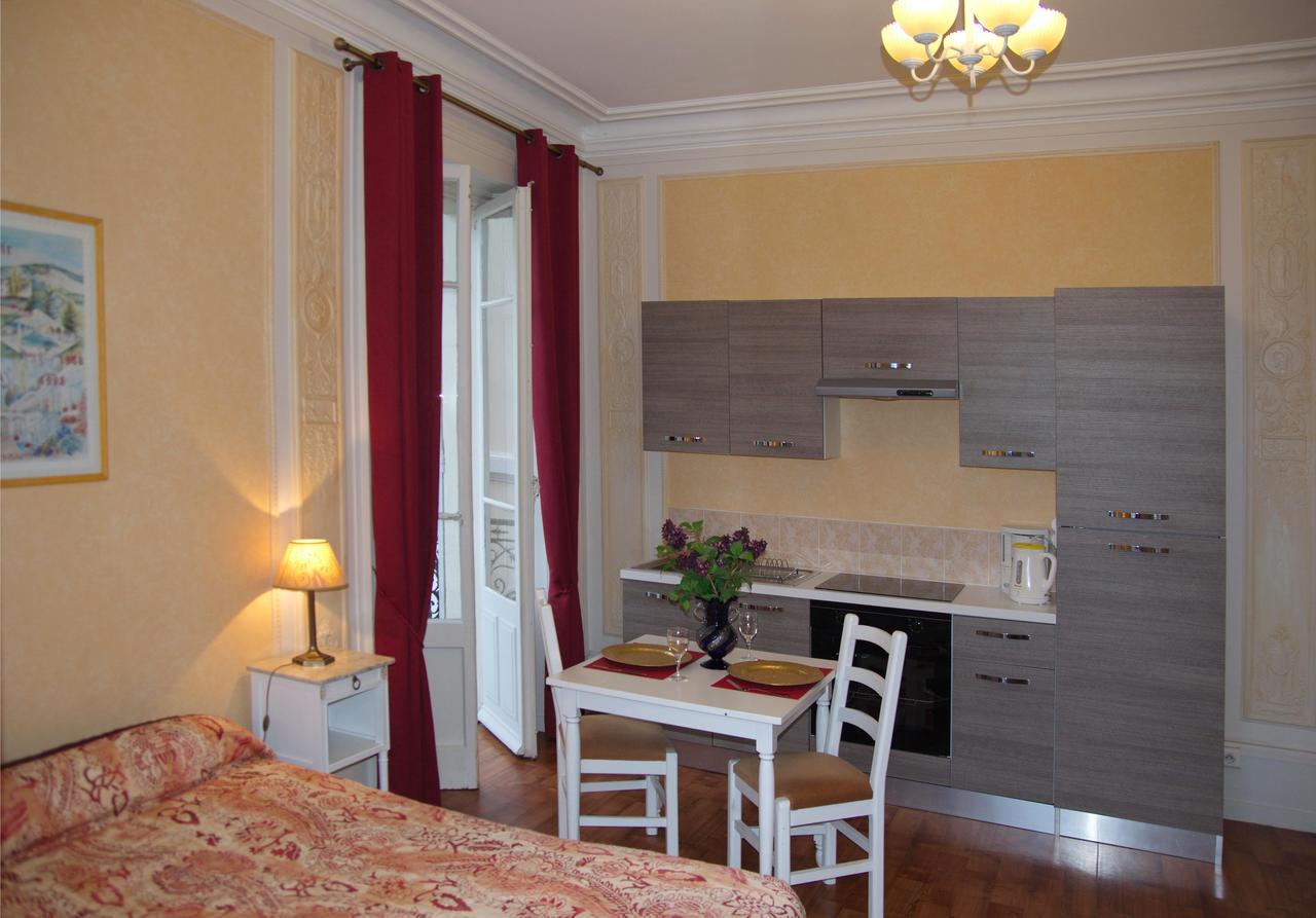 Aux Meubles Du Manoir Apart otel Aix-les-Bains Dış mekan fotoğraf