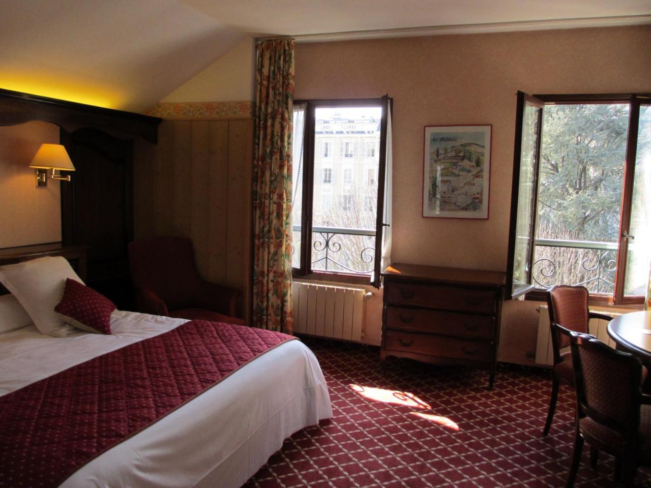 Aux Meubles Du Manoir Apart otel Aix-les-Bains Dış mekan fotoğraf