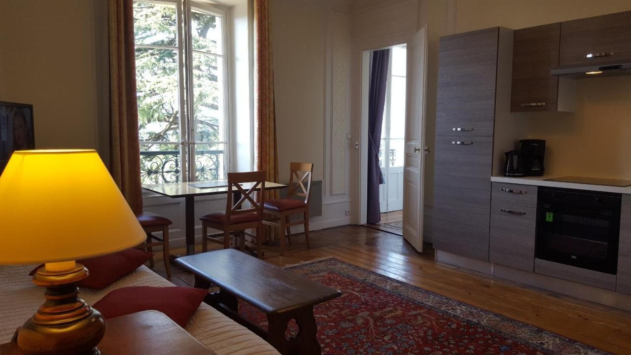 Aux Meubles Du Manoir Apart otel Aix-les-Bains Dış mekan fotoğraf